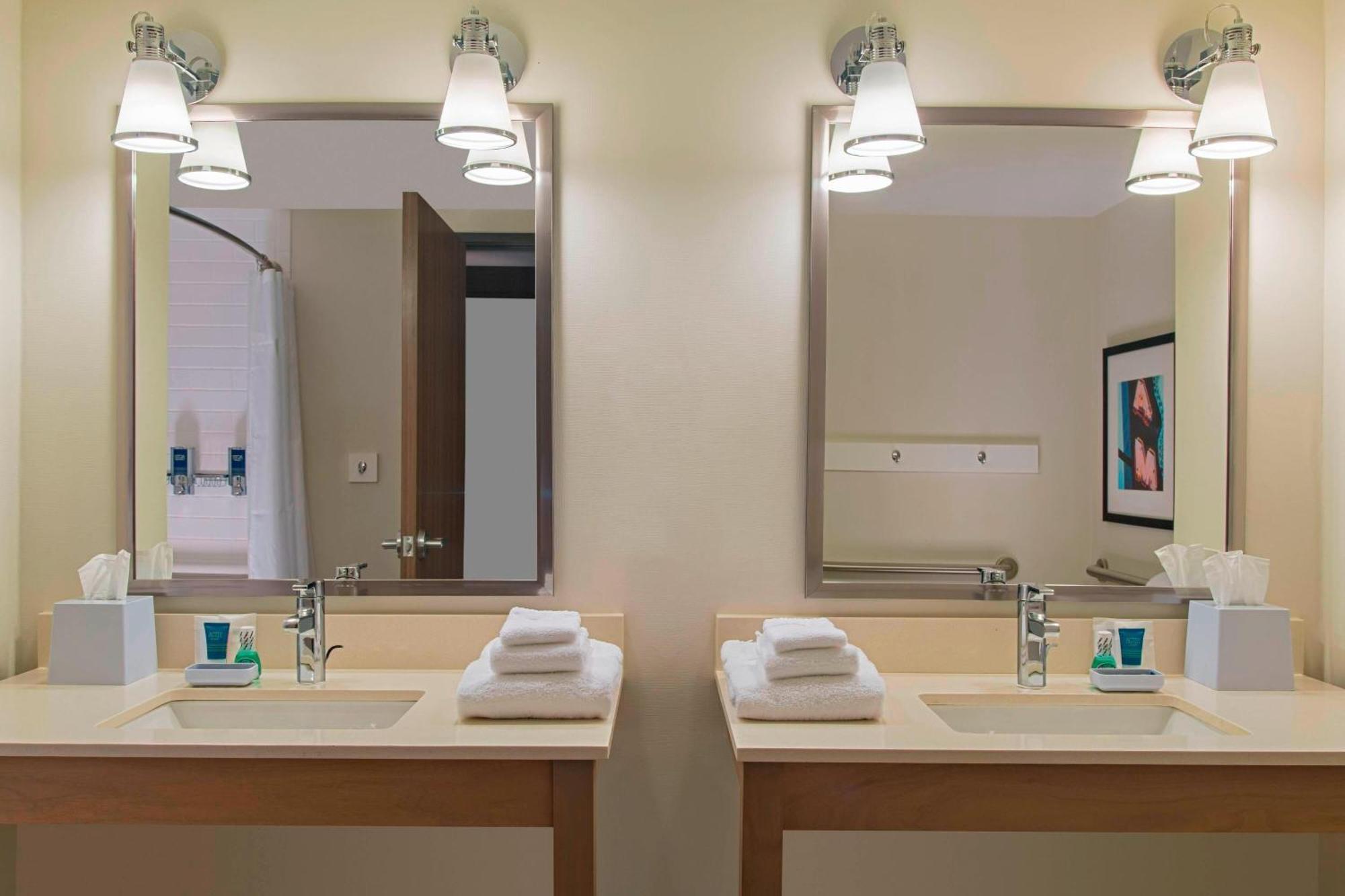 Four Points By Sheraton Midland Exteriör bild