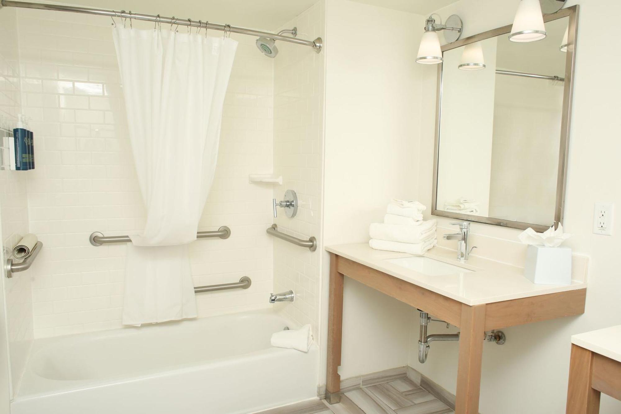 Four Points By Sheraton Midland Exteriör bild
